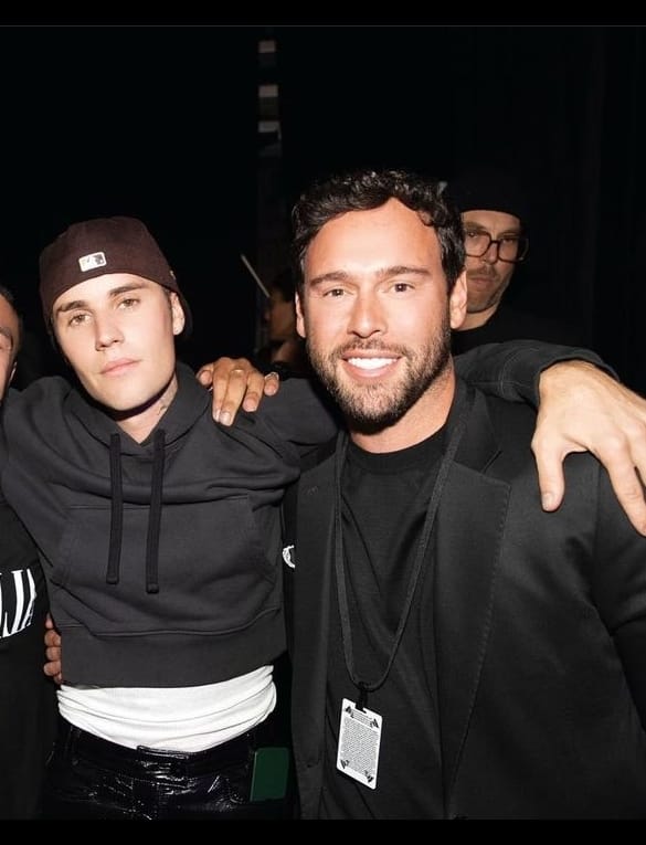 You are currently viewing Justin Bieber and Scooter Braun: Partnership Strong Amidst Speculation